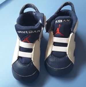 Boys shoes